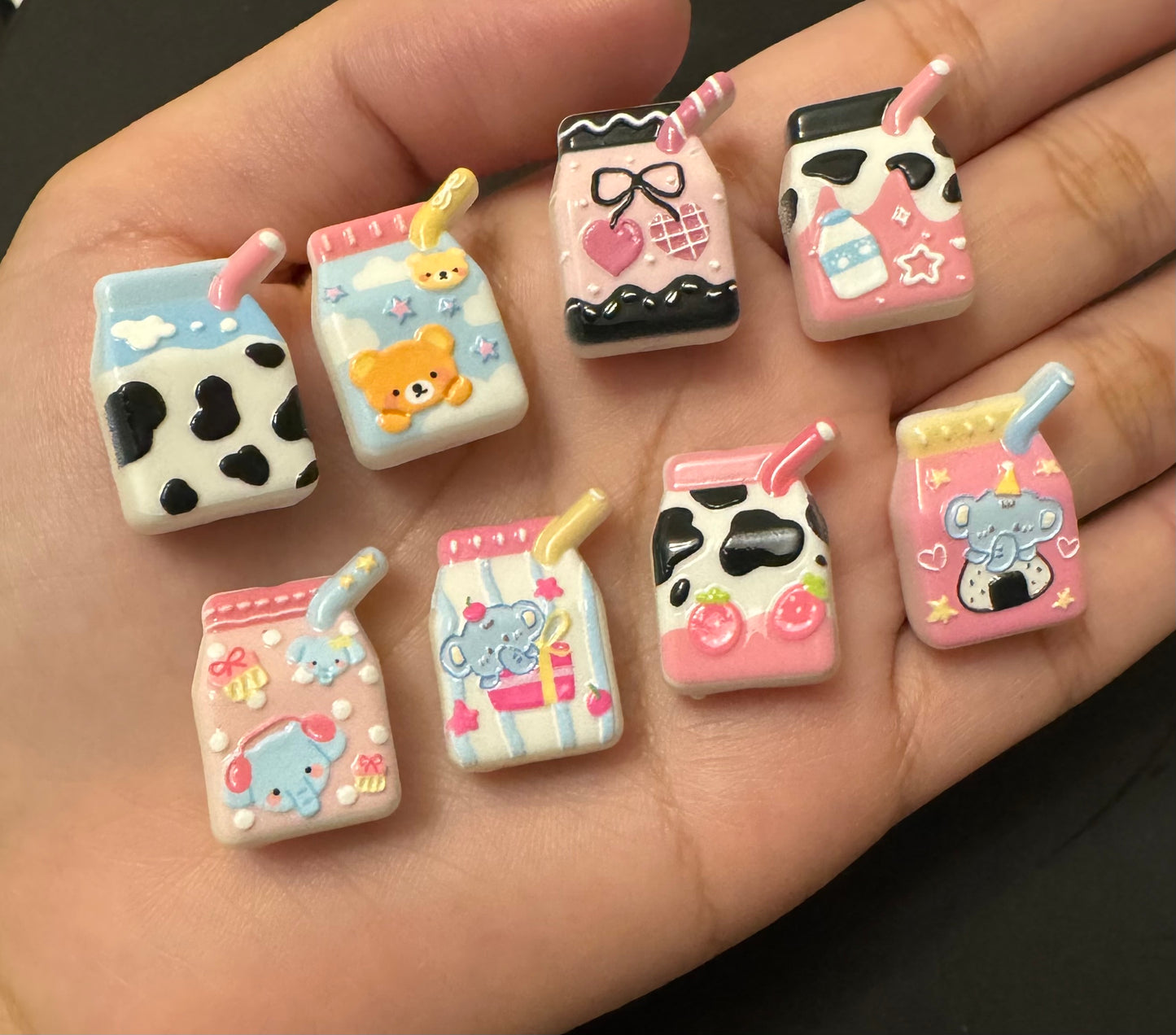 Mix Milk box beads ( 8 pcs)