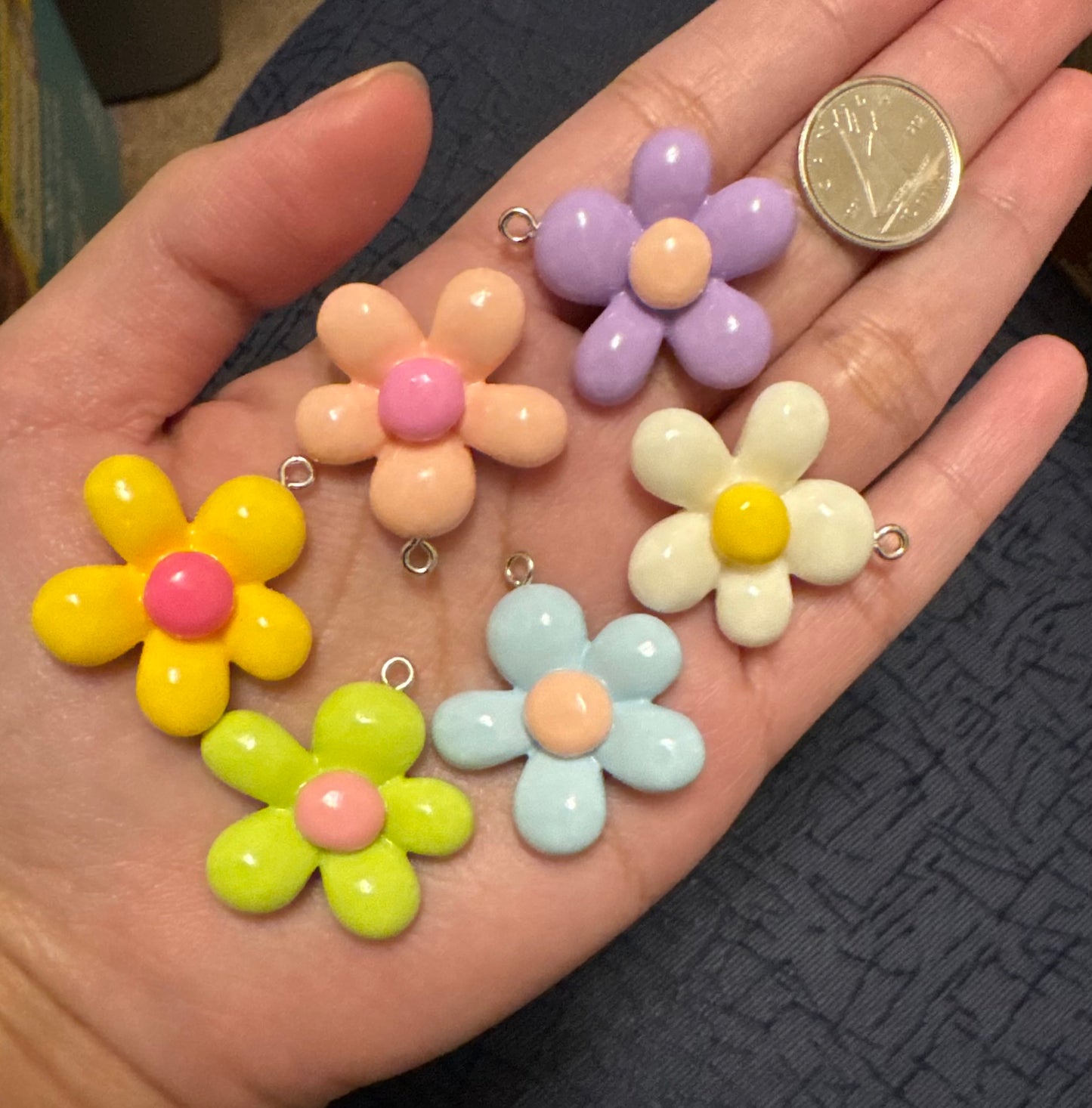 6 pcs flower charm