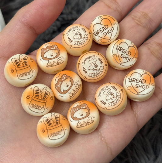 Bread snoopy beads 12pcs