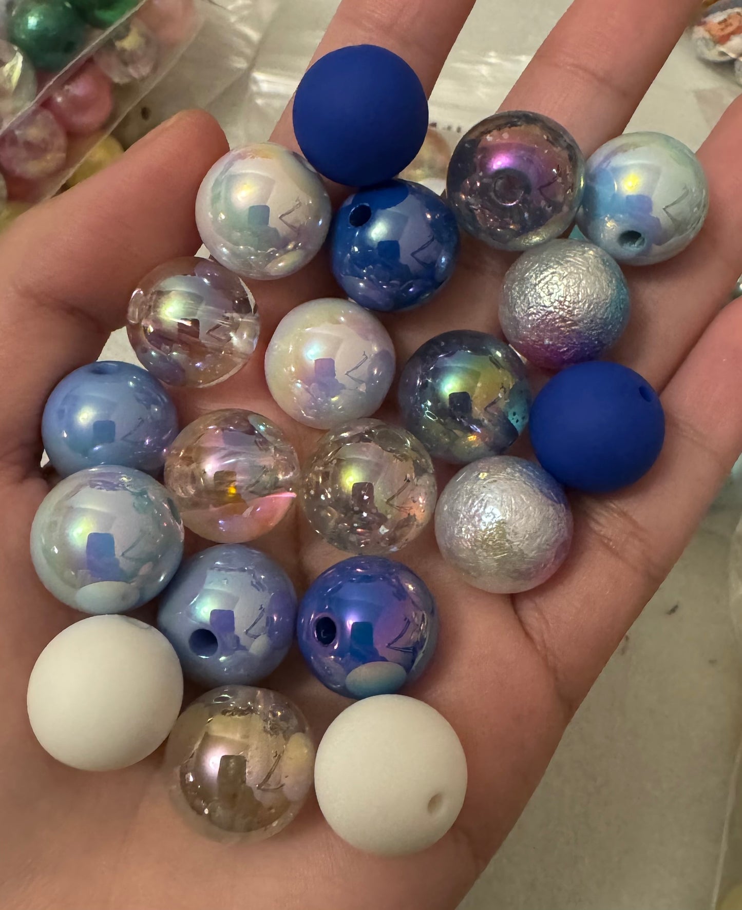 16mm Mix beads (20 pcs)