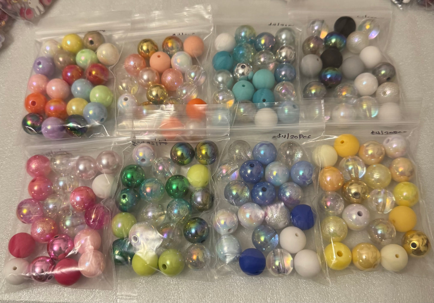 16mm Mix beads (20 pcs)