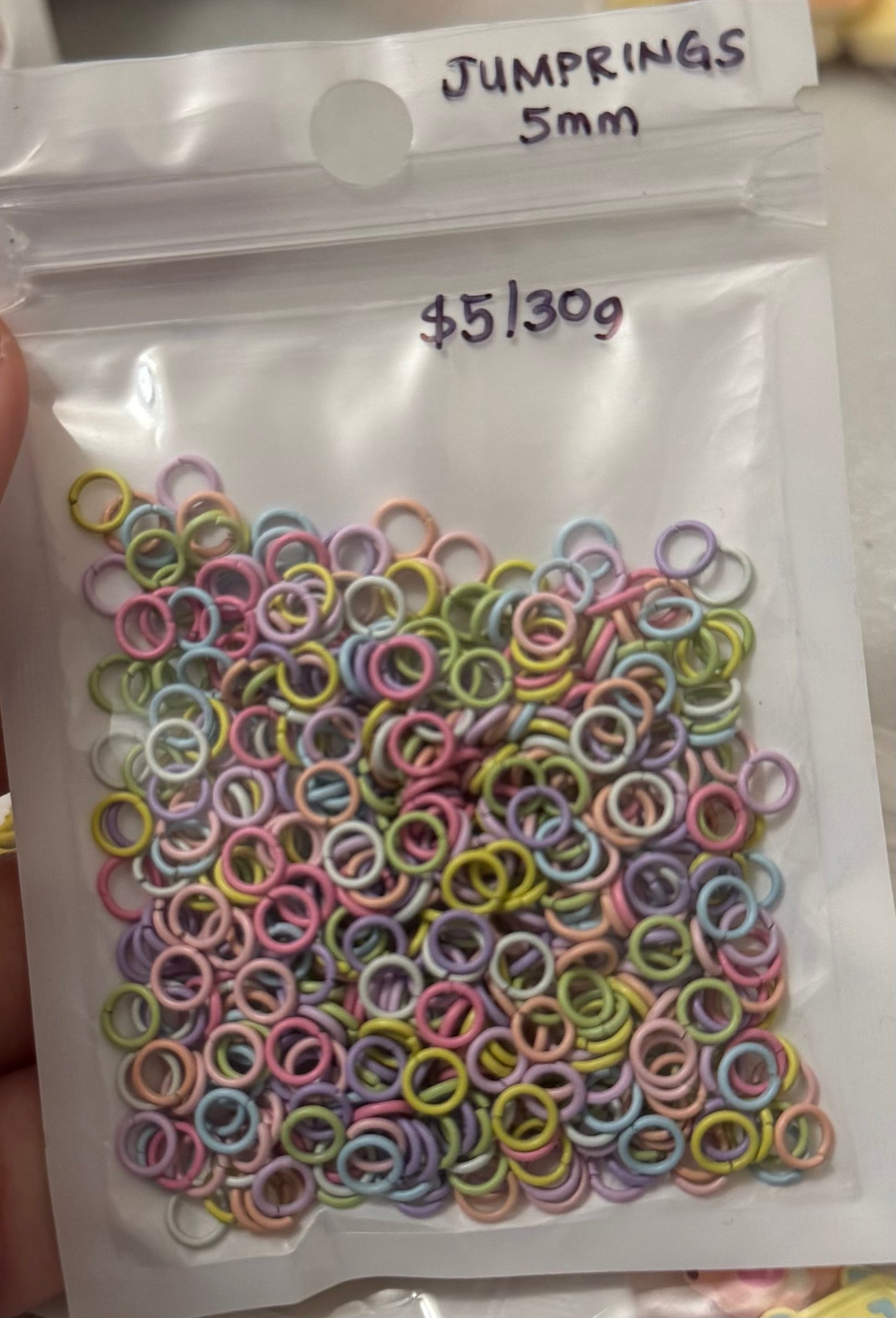 5mm pastel colored jumprings (30g)