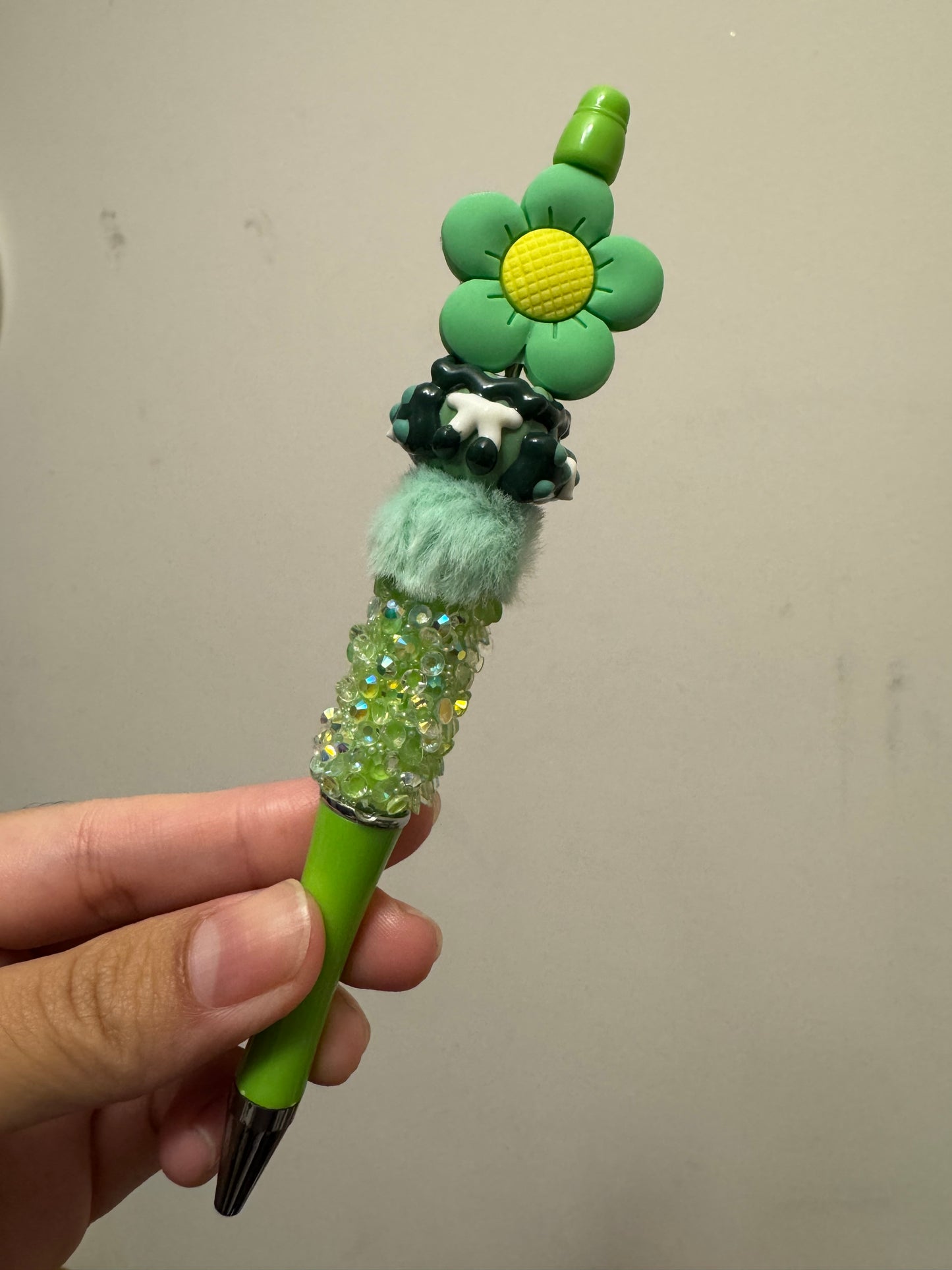 Flower beaded pens