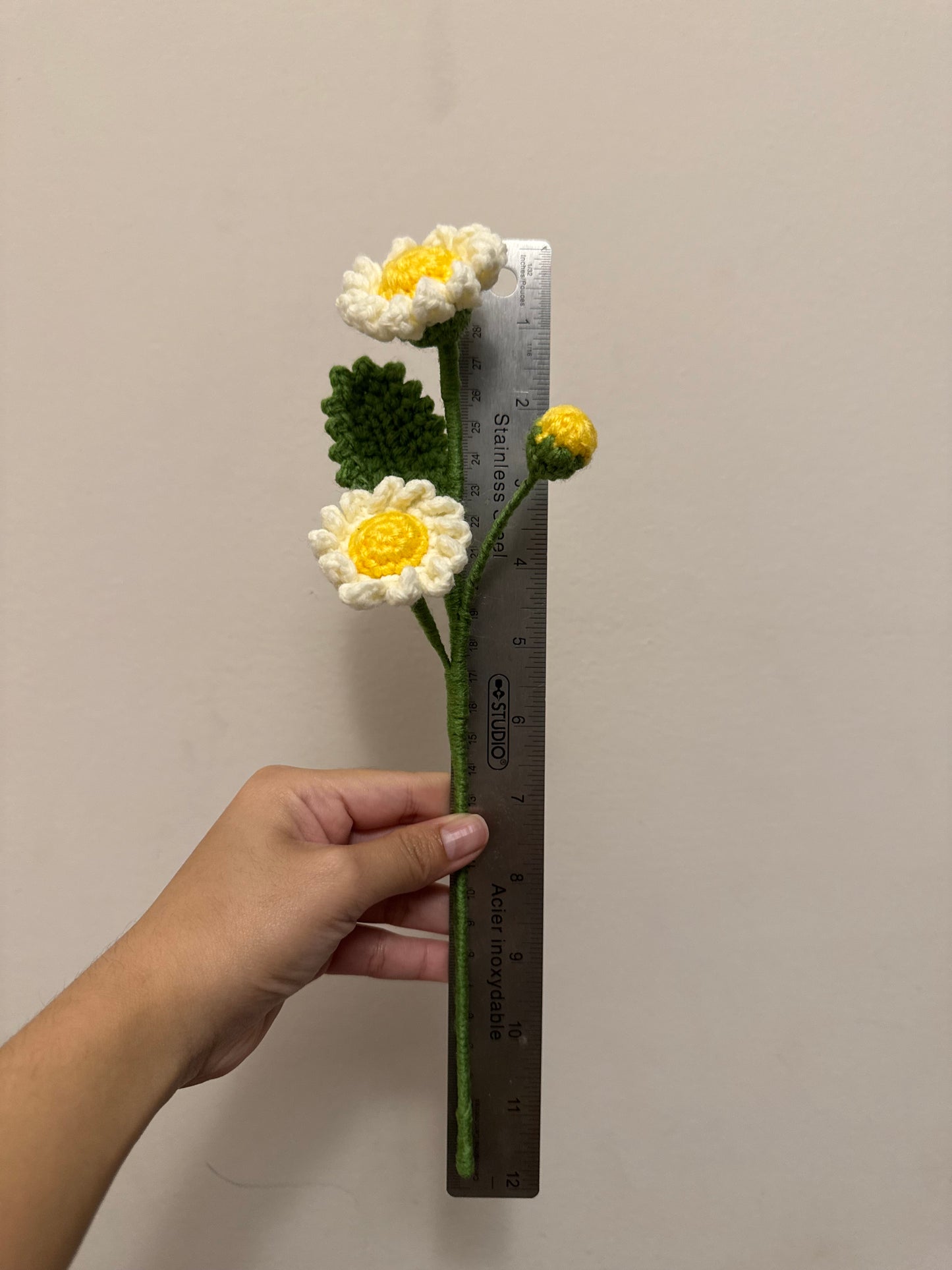 Crochet Small Daisy Flower || Price Per Piece || Description below