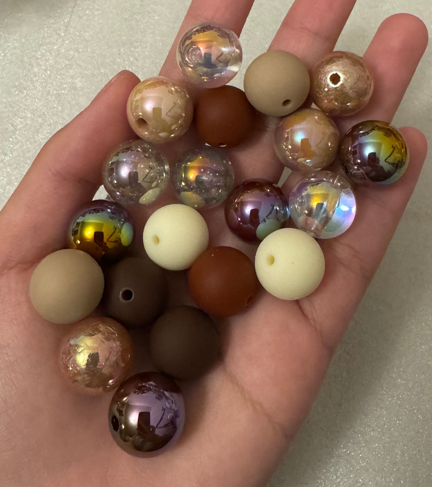 16mm Mix beads (20 pcs)