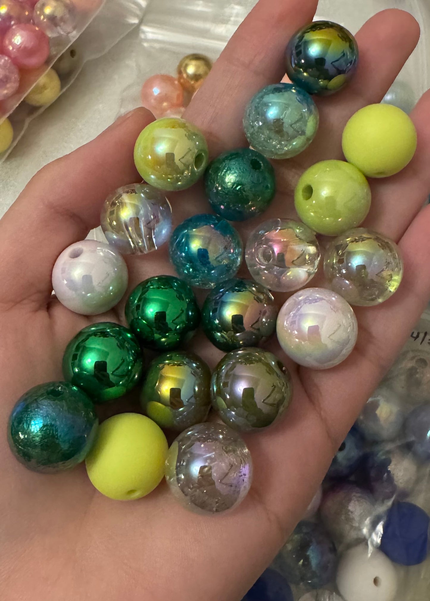 16mm Mix beads (20 pcs)