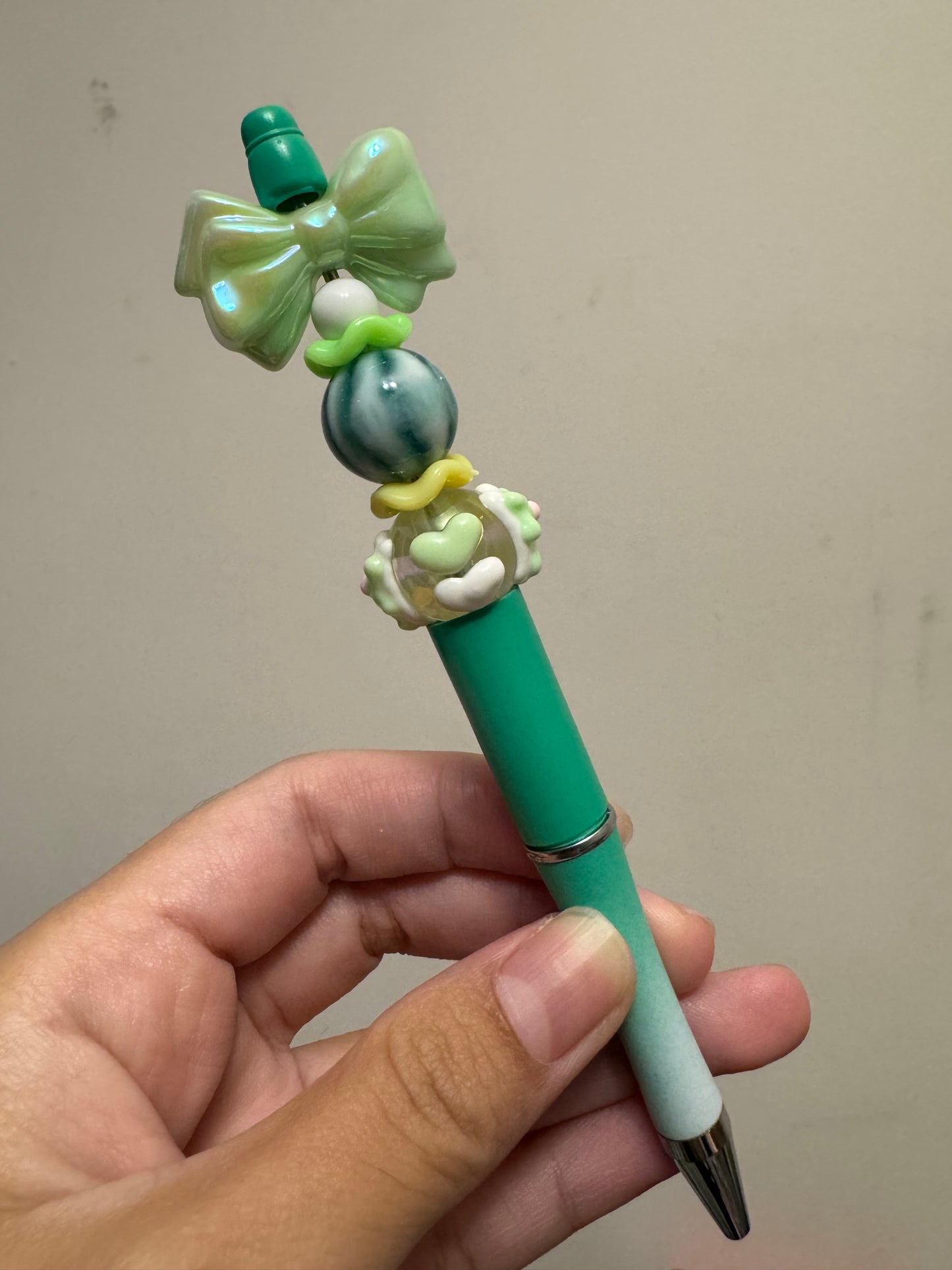 Bow beaded pen (Click here to choose design)