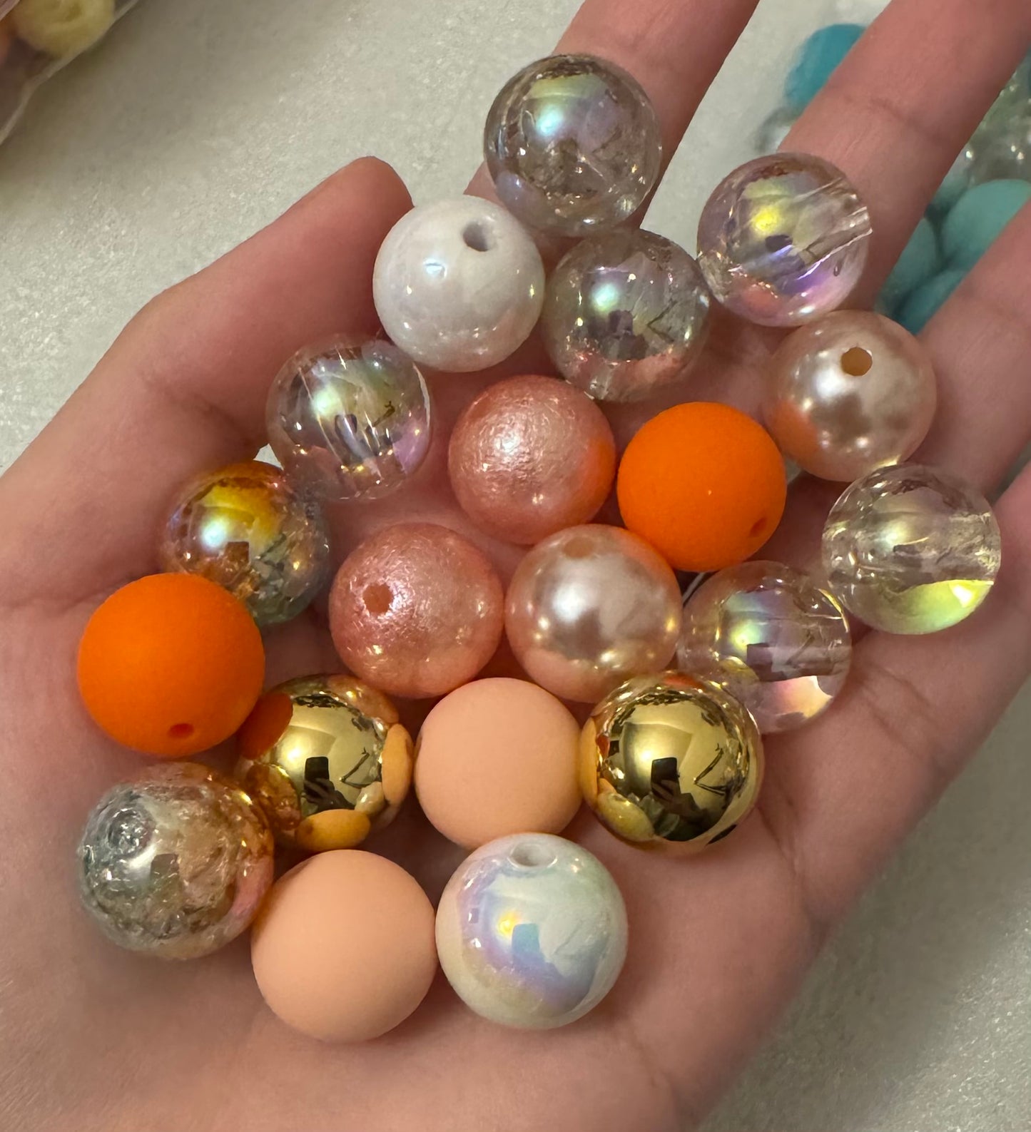 16mm Mix beads (20 pcs)